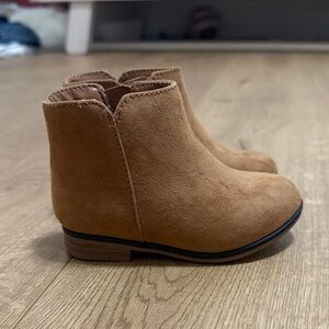 Cat & Jack Tan Kids Boots